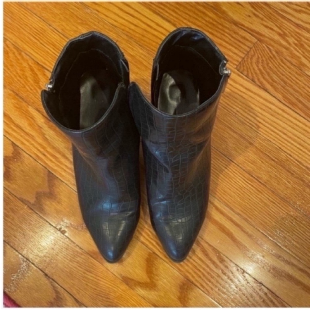 Black Croc style leather ankle booties - Picture 3 of 3